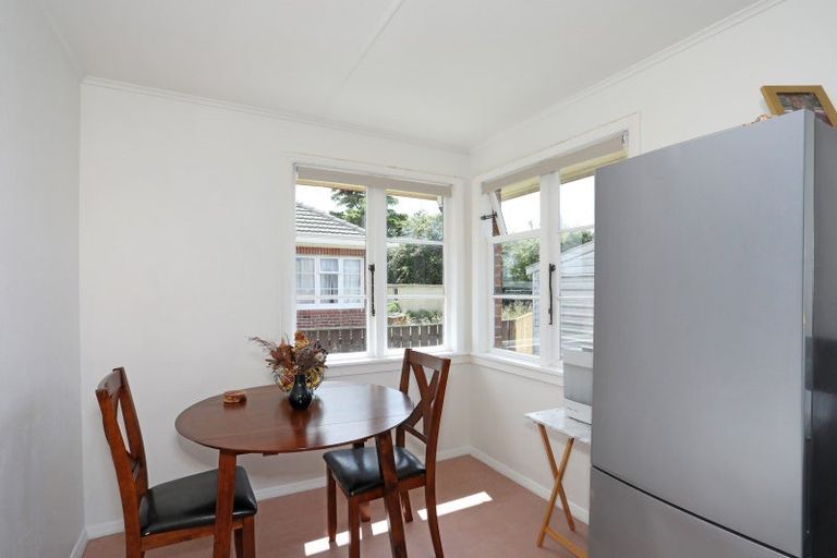 Photo of property in 86 Rangiora Avenue, Roslyn, Palmerston North, 4414