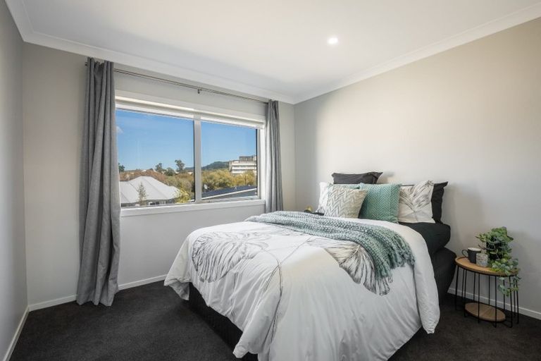 Photo of property in 8 Tieke Lane, Kenepuru, Porirua, 5022
