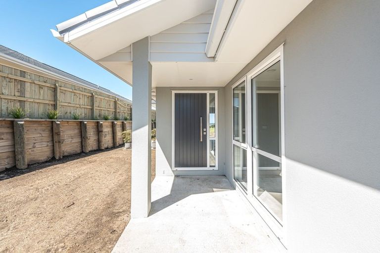 Photo of property in 51 Tirimoana Place, Otamatea, Whanganui, 4501