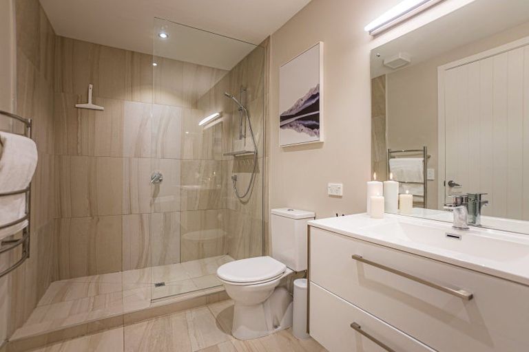 Photo of property in St Andrews Park, 42a Highview Terrace, Queenstown, 9300