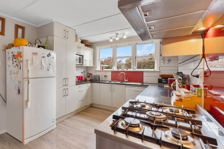 Photo of property in 28 Hudson Avenue, Ebdentown, Upper Hutt, 5018