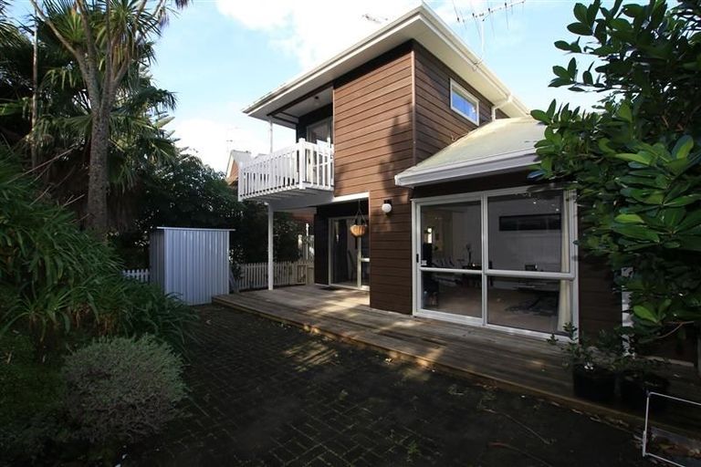 Photo of property in 4b Cracroft Street, Devonport, Auckland, 0624