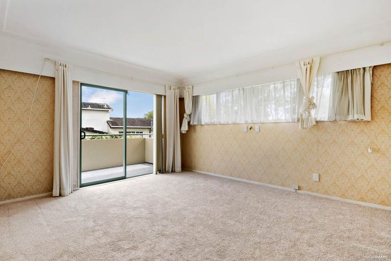 Photo of property in 2a Castor Bay Road, Castor Bay, Auckland, 0620