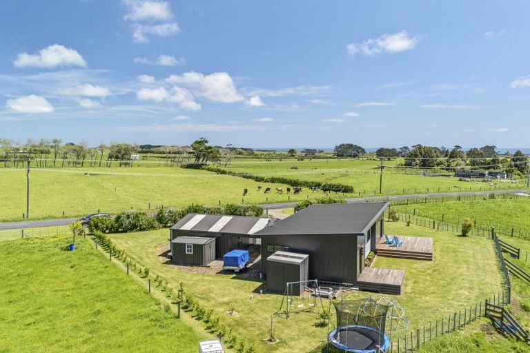 Photo of property in 205 Puniho Road, Warea, New Plymouth, 4381