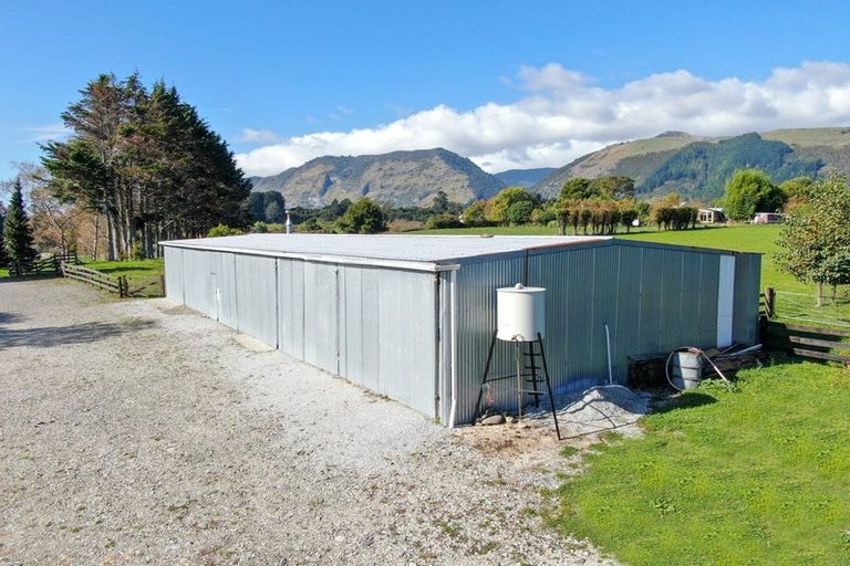 Photo of property in 70 Central Takaka Road, Takaka, 7183