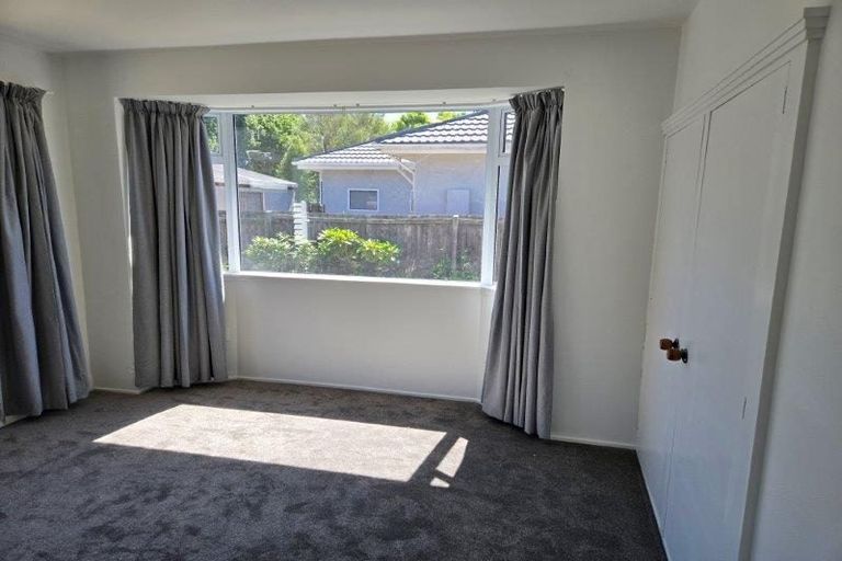 Photo of property in 2/102 Yaldhurst Road, Sockburn, Christchurch, 8042