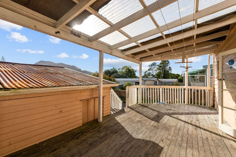 Photo of property in 84 George Street, Hikurangi, 0114