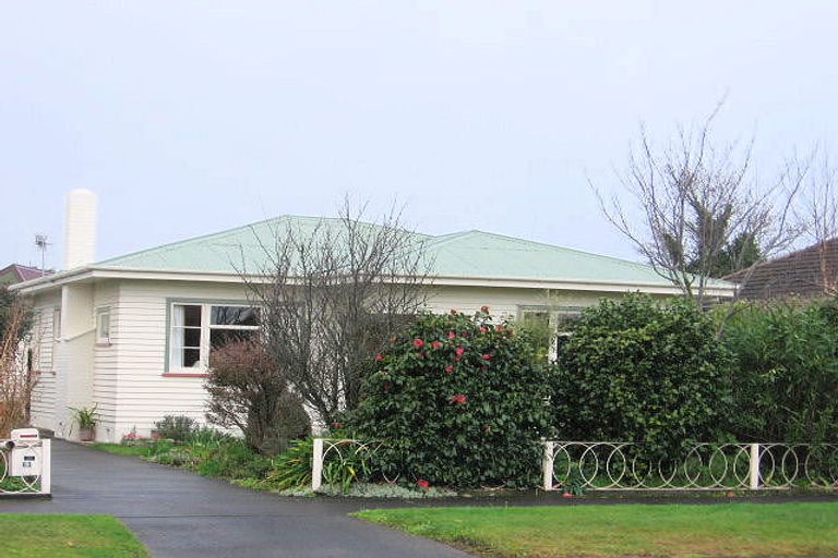 Photo of property in 63 Brightwater Terrace, Terrace End, Palmerston North, 4410
