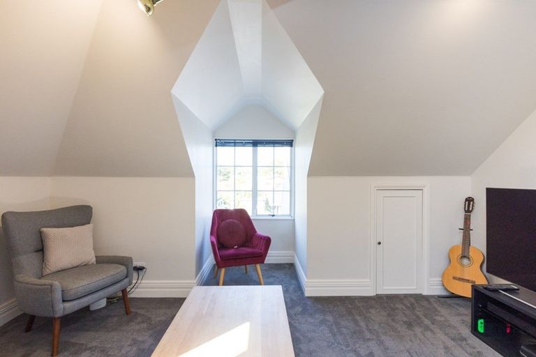 Photo of property in 6 Nicolas Lane, West End, Palmerston North, 4410