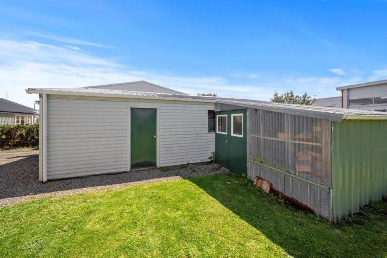 Photo of property in 55 Domett Street, Opunake, 4616