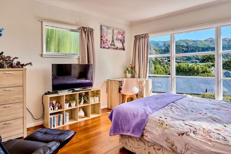 Photo of property in 6 Matai Street, Tawa, Wellington, 5028
