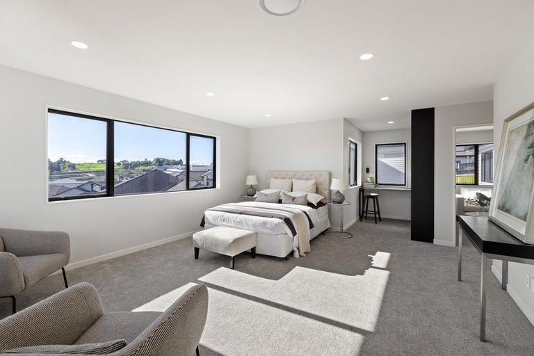 Photo of property in 28 Takurua Terrace, Orewa, 0931