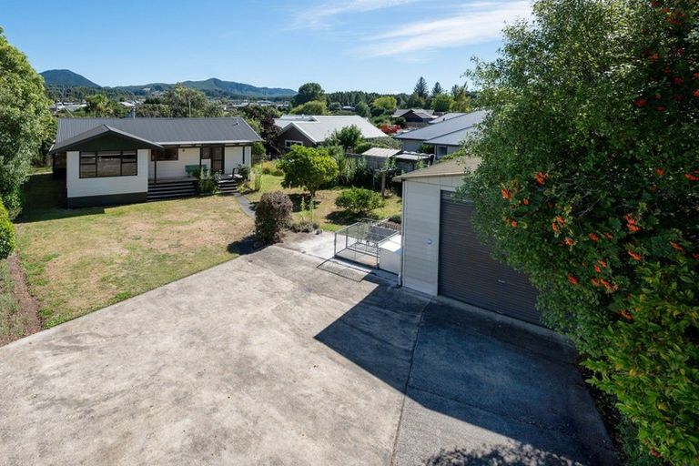 Photo of property in 30 Candu Lane, Kinloch, Taupo, 3377