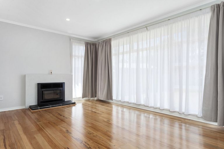 Photo of property in 281 Shakespeare Street, Leamington, Cambridge, 3432