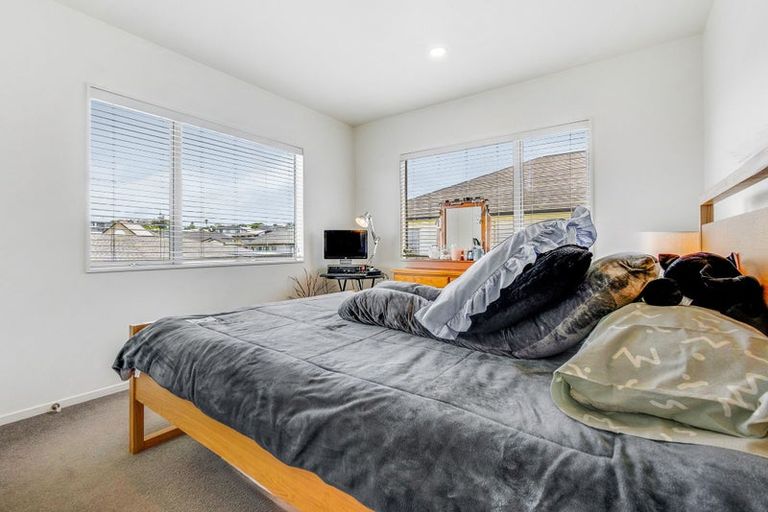 Photo of property in 11 Tee Point, Red Beach, 0932