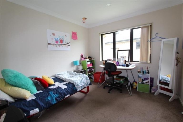 Photo of property in 6 Chadwick Place, Rototuna North, Hamilton, 3210