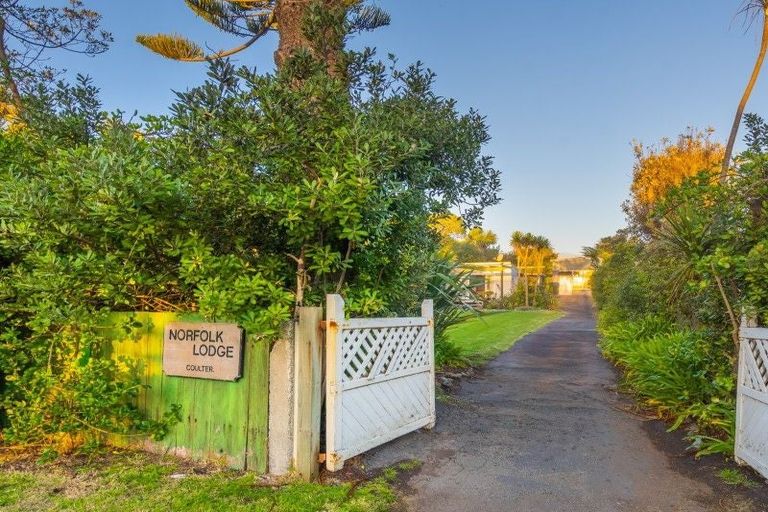 Photo of property in 16 Rodney Avenue, Te Horo Beach, Otaki, 5581