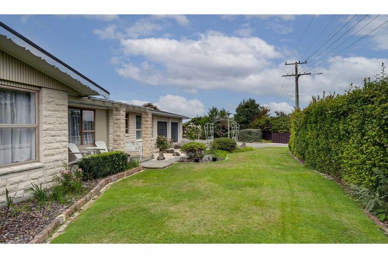 Photo of property in 16 Acacia Drive, Levels, Timaru, 7973