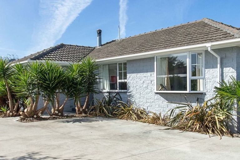 Photo of property in 3 Aspen Place, Parklands, Christchurch, 8083