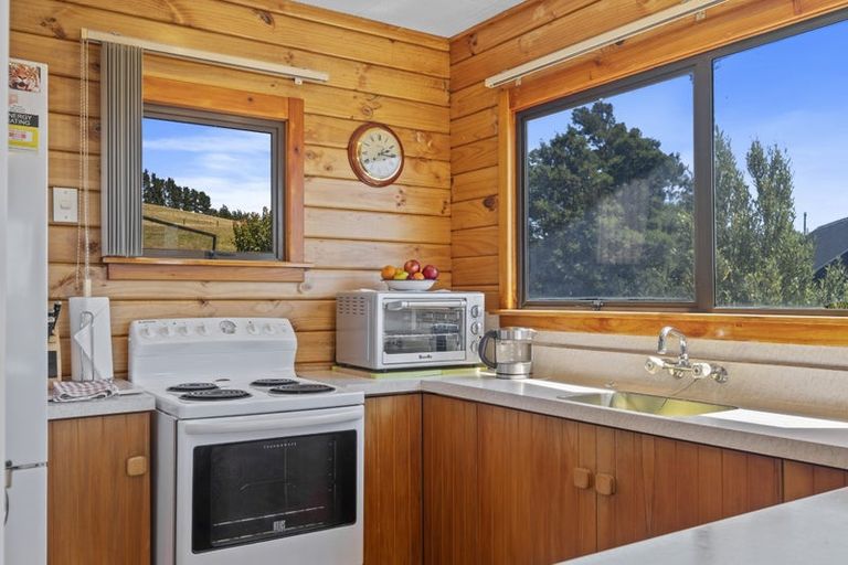 Photo of property in 5 Oxford Street, Waikari, 7420