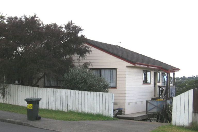 Photo of property in 23 Holmes Drive South, West Harbour, Auckland, 0618