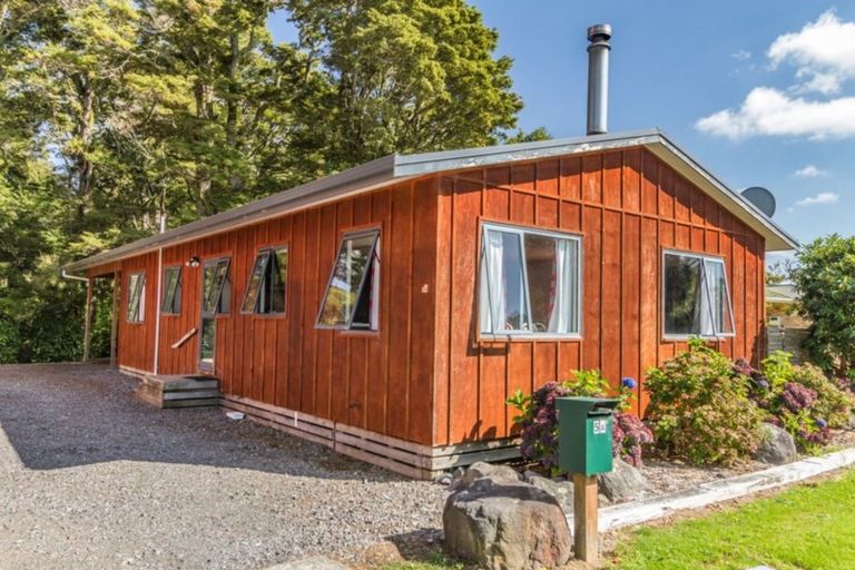 Photo of property in 5 Bracken Street, Ohakune, 4625