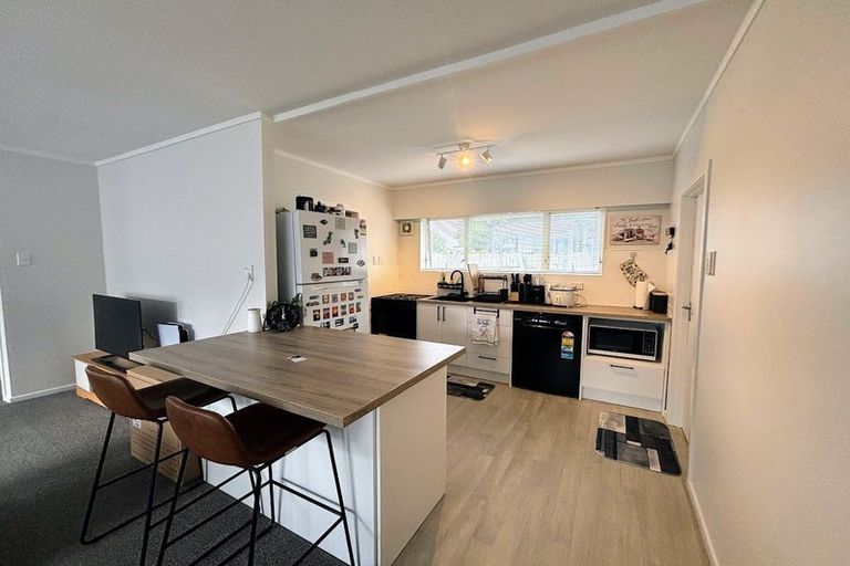 Photo of property in 1/13 Royal Arch Place, Rosehill, Papakura, 2113