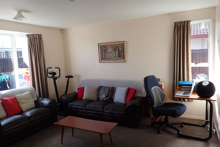 Photo of property in 2/10 Leslie Street, Upper Riccarton, Christchurch, 8041