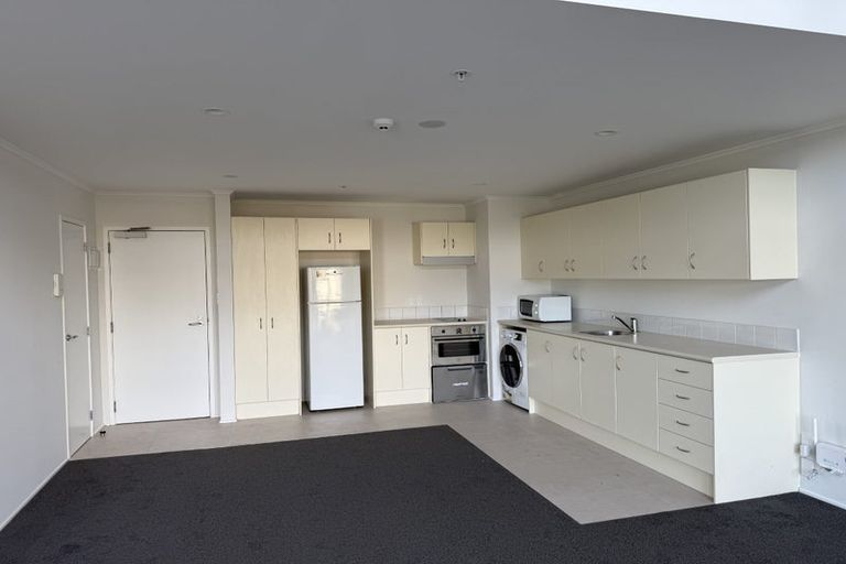 Photo of property in 14f/30 Westward Ho, Glen Eden, Auckland, 0602