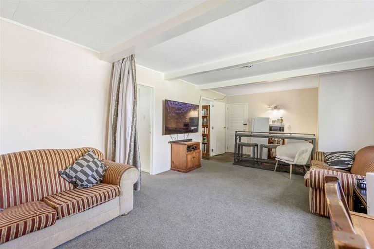 Photo of property in 84 Advene Road, Cockle Bay, Auckland, 2014