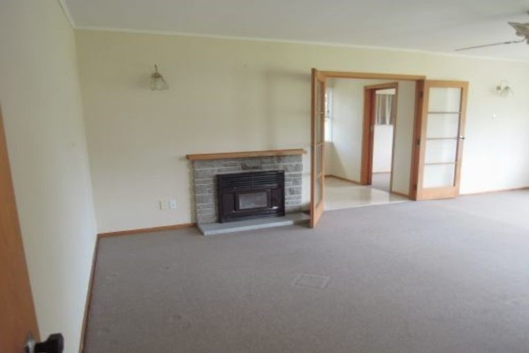 Photo of property in 61 Blakeborough Drive, Forrest Hill, Auckland, 0620