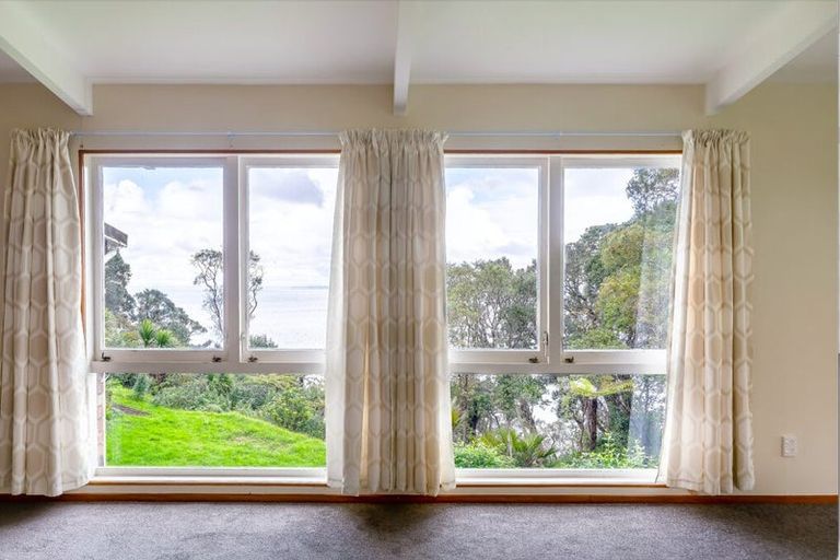 Photo of property in 57 Arapito Road, Titirangi, Auckland, 0604