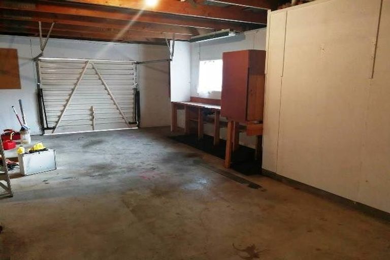 Photo of property in 14 Cattanach Street, St Andrews, Hamilton, 3200