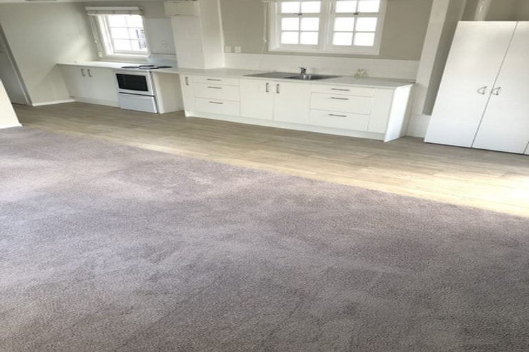 Photo of property in 12 Dowling Place, Pakuranga, Auckland, 2010