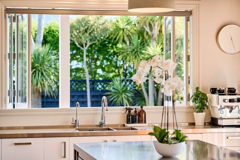 Photo of property in 5a Heretaunga Street, Petone, Lower Hutt, 5012