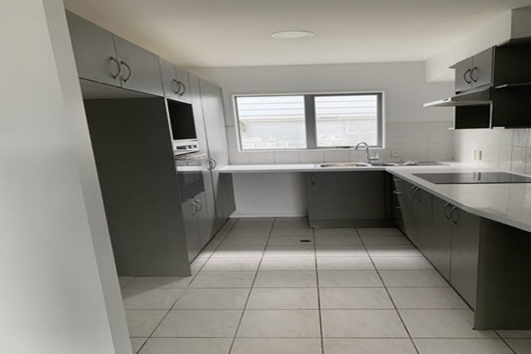 Photo of property in 25/3 Hulme Place, Henderson, Auckland, 0612