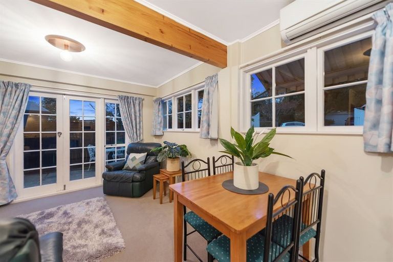 Photo of property in 2 Corrin Street, Melville, Hamilton, 3206