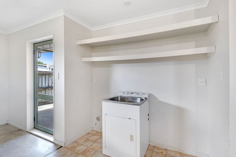 Photo of property in 30 Strachan Way, Highbury, Palmerston North, 4412