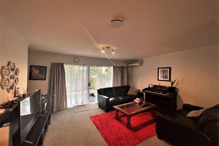 Photo of property in 2/65 Lincoln Road, Hillmorton, Christchurch, 8024