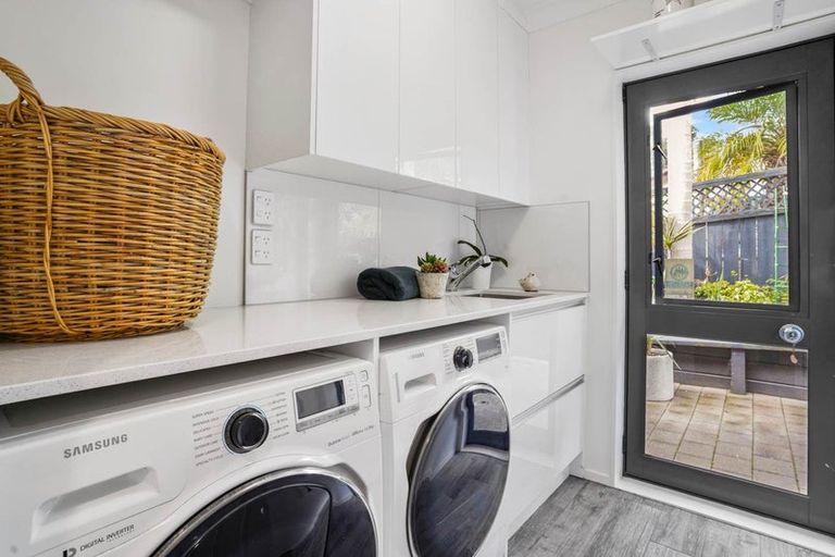 Photo of property in 9 Wynona Close, Albany, Auckland, 0632