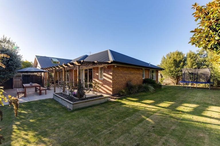 Photo of property in 7a Sequoia Place, Parklands, Christchurch, 8083