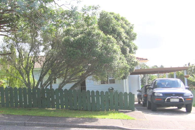 Photo of property in 43 Leo Street, Glen Eden, Auckland, 0602