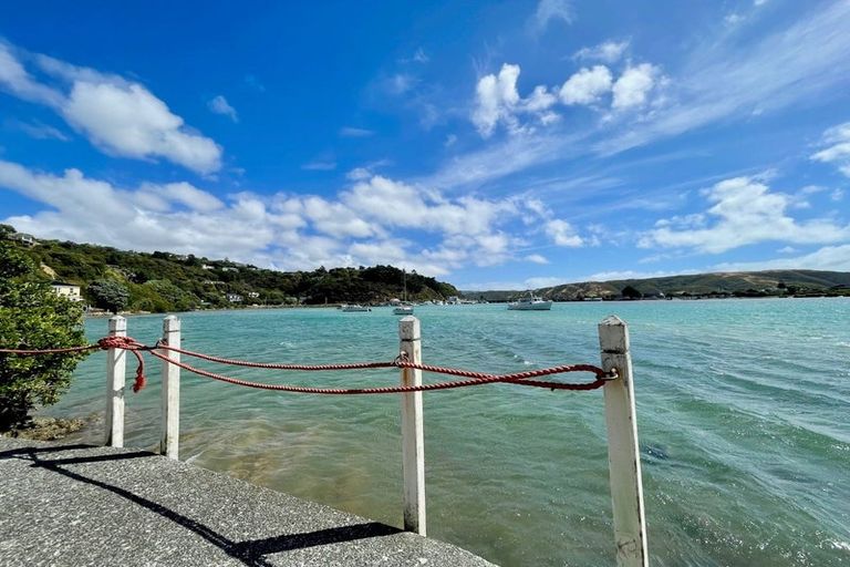 Photo of property in 18 Trevor Terrace, Paremata, Porirua, 5024