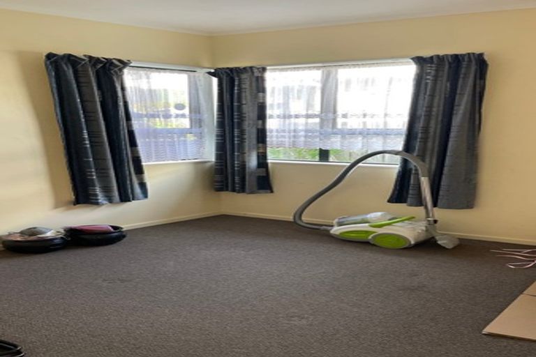 Photo of property in 8a Kentwood Drive, Woodridge, Wellington, 6037