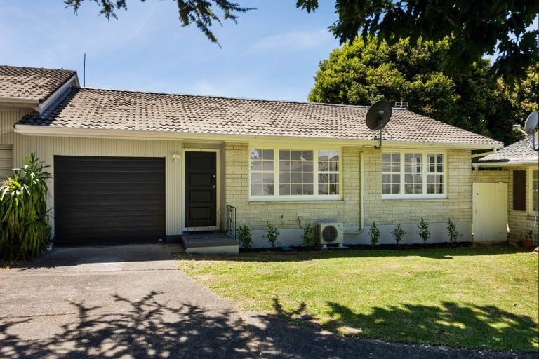 Photo of property in 2/99 Panama Road, Mount Wellington, Auckland, 1062