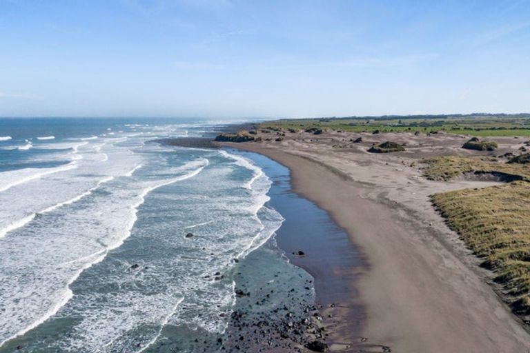 Photo of property in 289 Tai Road, Opunake, 4681