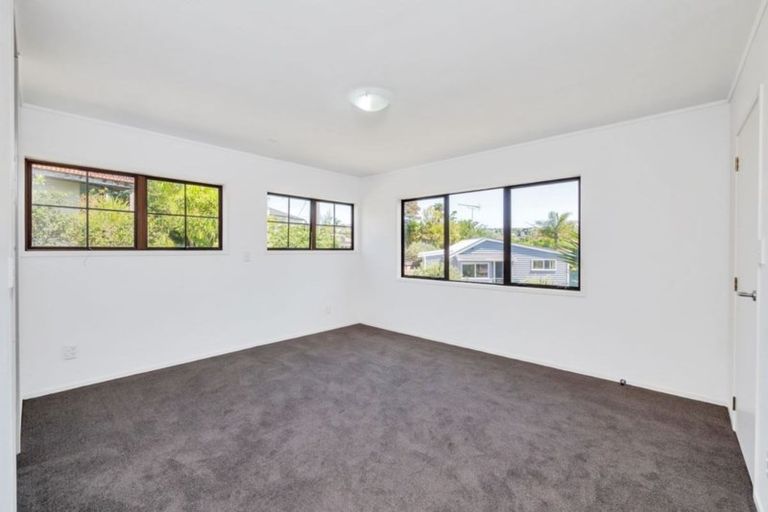 Photo of property in 19a Manuwai Road, Torbay, Auckland, 0630