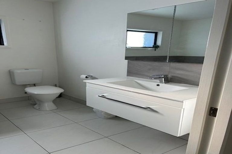 Photo of property in 4 Padstow Place, Camborne, Porirua, 5026