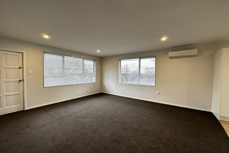 Photo of property in 2/4 Grove Road, Addington, Christchurch, 8024
