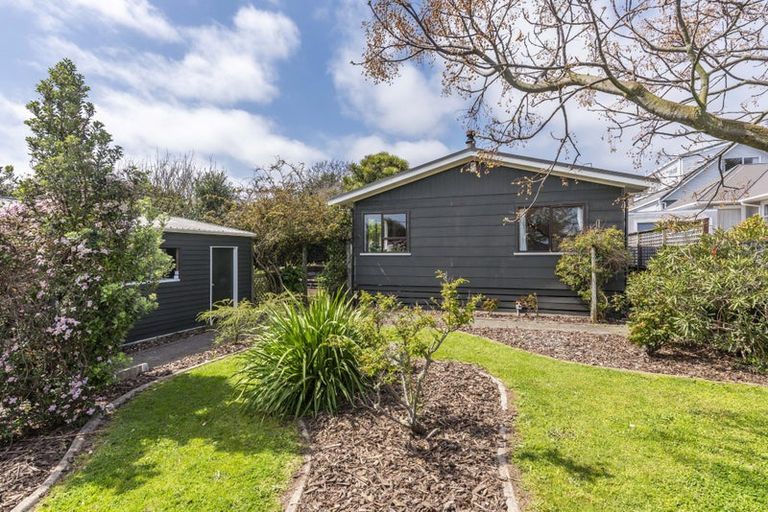 Photo of property in 176 Matai Road, Raumati Beach, Paraparaumu, 5032